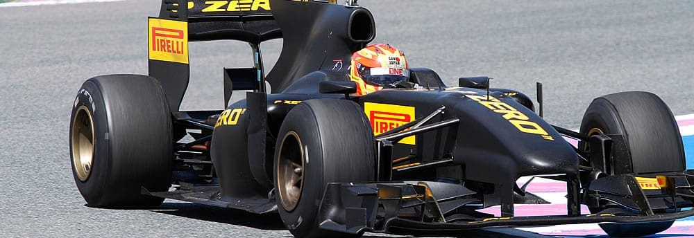 Red Bull e Mercedes pedem pelo retorno dos pneus de 2012