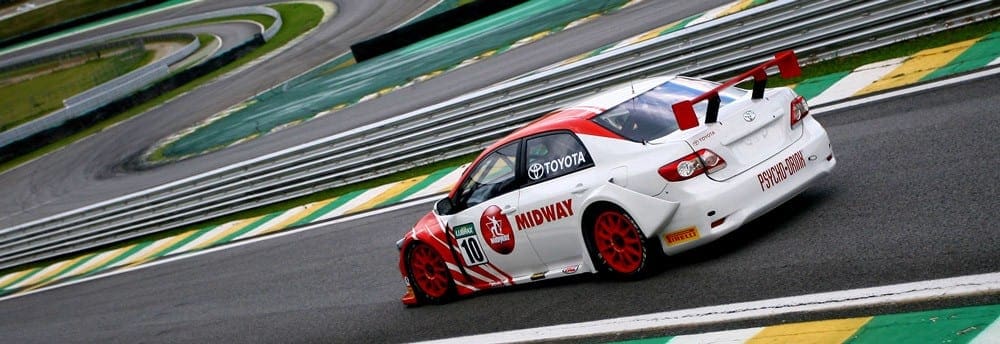 Denis Navarro lidera primeiro treino em São Paulo
