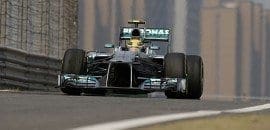 Na China, Lewis Hamilton crava sua primeira pole pela Mercedes