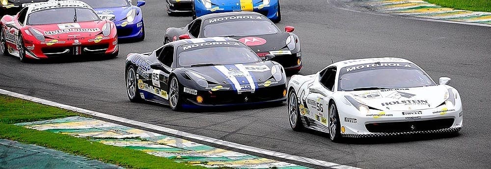Disputa acirrada na Ferrari Challenge em Interlagos