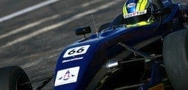 Felipe Guimarães larga na pole