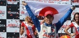 Em Long Beach, Sato vence pela primeira vez e Helinho segura liderança do campeonato
