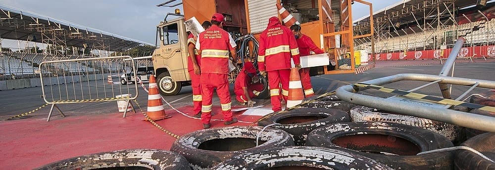 Indy finaliza montagem de pista no Anhembi