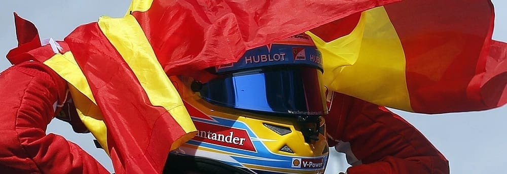 Comissários advertem Fernando Alonso por carregar bandeira