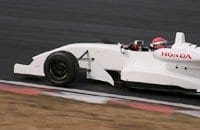 Filho de Nakajima vence as duas provas