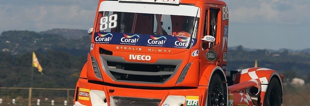 Beto Monteiro é o mais rápido do dia em Goiânia