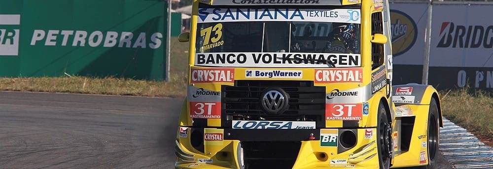 Leandro Totti lidera treinos livres em Goiânia