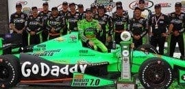 James Hinchcliffe vence pela terceira vez na temporada