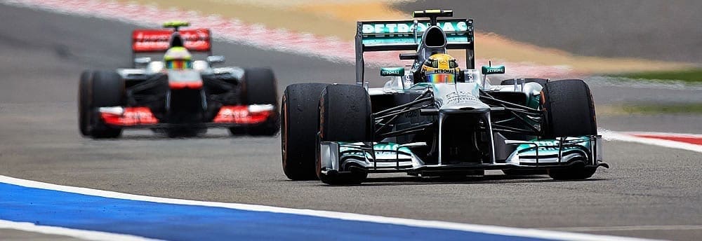 Lewis Hamilton culpa pneus Pirelli por falta de bons resultados
