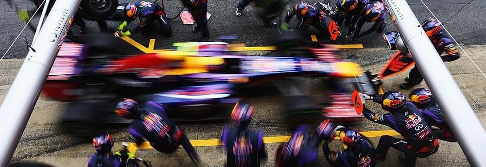 Mecânico da Red Bull apertou botão por engano
