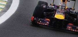 <b>Sob chuva, Vettel voa em Interlagos e garante pole position para o GP do Brasil</b>