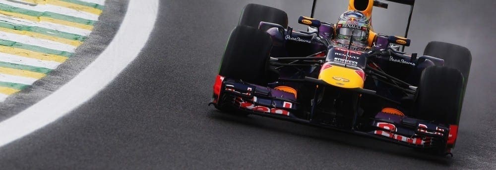 <b>Sob chuva, Vettel voa em Interlagos e garante pole position para o GP do Brasil</b>