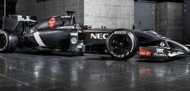 Sauber apresenta novo C33 com bico mais conservador