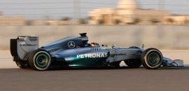 Hamilton coloca Mercedes na frente no Bahrain