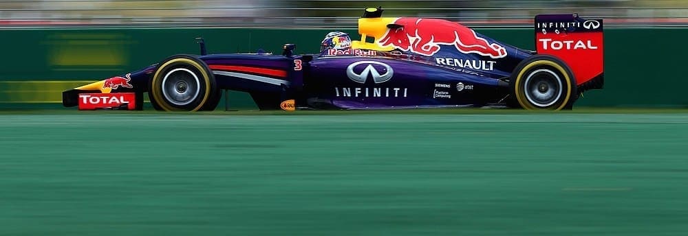 Daniel Ricciardo é desclassificado por exceder fluxo de combustível