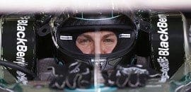 <b>Nico Rosberg crava a pole-position no Bahrain</b>