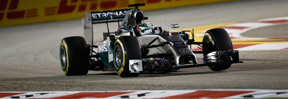 Hamilton vence em Singapura, aproveita abandono de Rosberg e assume a liderança