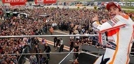 Marc Marquez fecha a temporada com o recorde de 13 vitórias