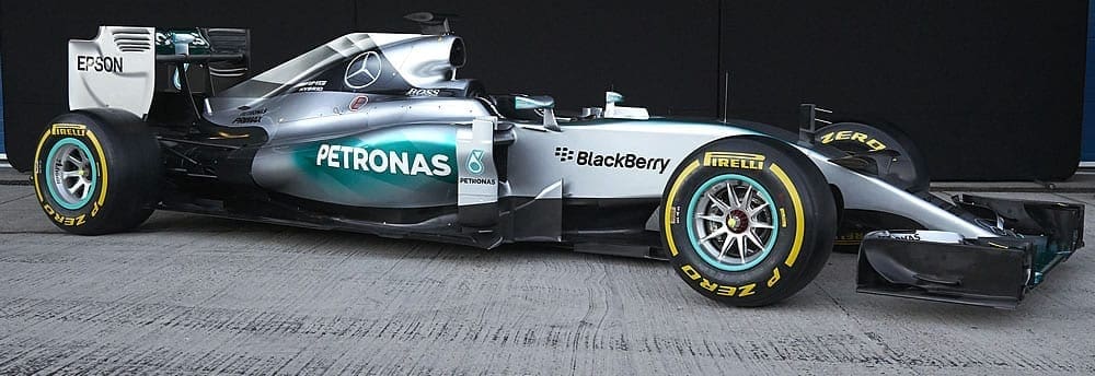 Mercedes apresenta o novo “flecha de prata” de Rosberg e Hamilton