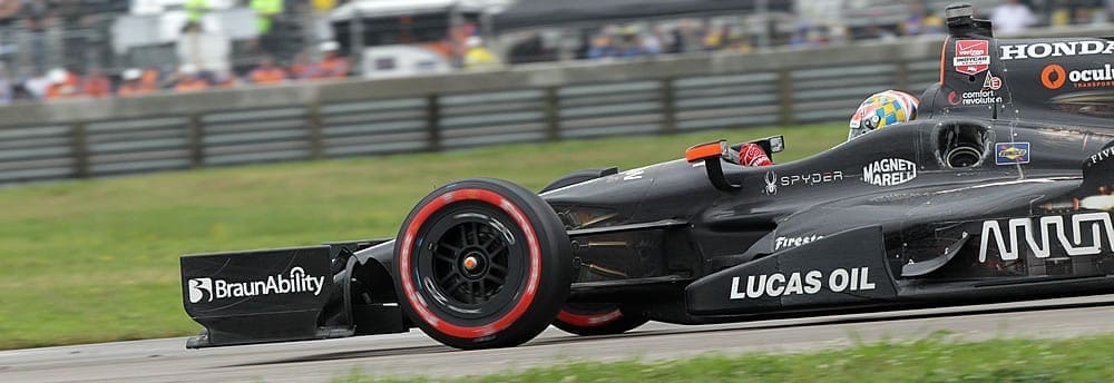 James Hinchcliffe vence etapa “dominada pela chuva”