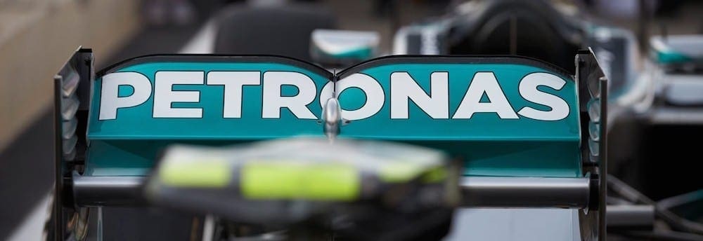 Nico Rosberg lidera sexta-feira no Bahrain