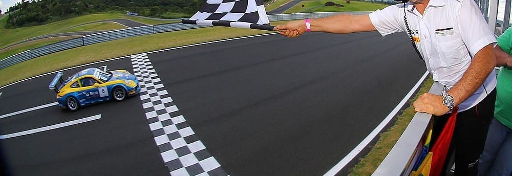 Rodolfo Ometto segura Pedro Piquet e vence sua primeira