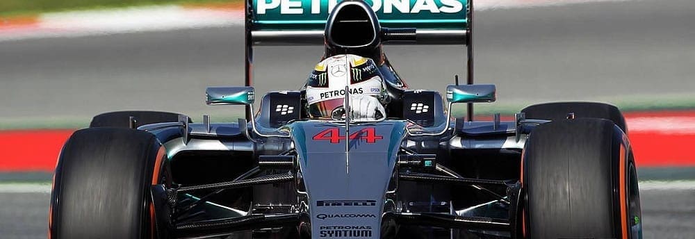 Hamilton lidera sexta em Barcelona; Vettel fica próximo