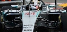 Chuva cai e Hamilton domina sexta-feira em Mônaco