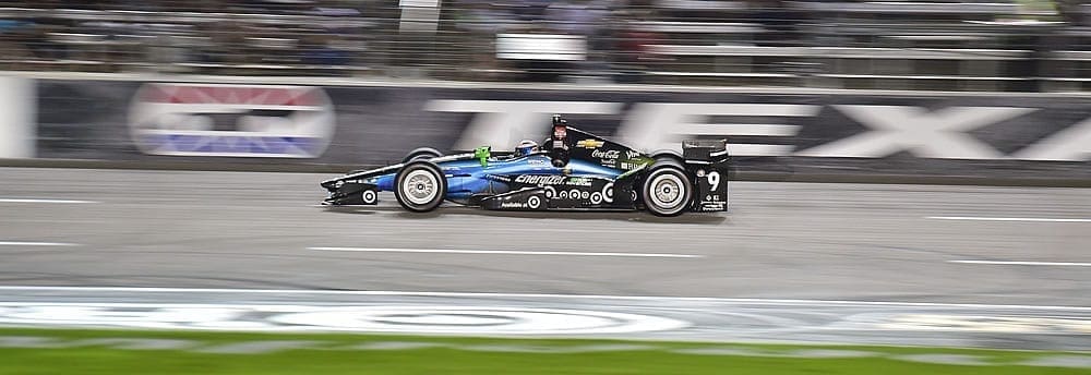 Scott Dixon vence a etapa do Texas com facilidade