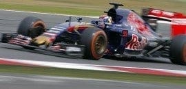 Ao contrário do seu companheiro, Verstappen fica insatisfeito com o 13º