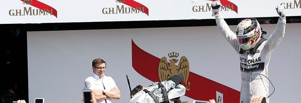 Lewis Hamilton orgulhoso por ter escolhido a estratégia correta