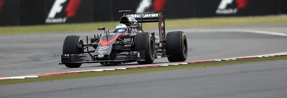 Sem muita alegria, Fernando Alonso diz que resultado ajuda a motivar a equipe