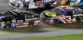 Dale Earnhardt Jr. vence prova marcada por acidente impressionante
