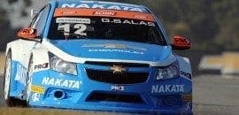 Salas garante vitória fácil em Curitiba