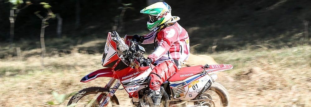 Pentacampeão dá as caras e ganha primeira etapa das motos no Rally dos Sertões
