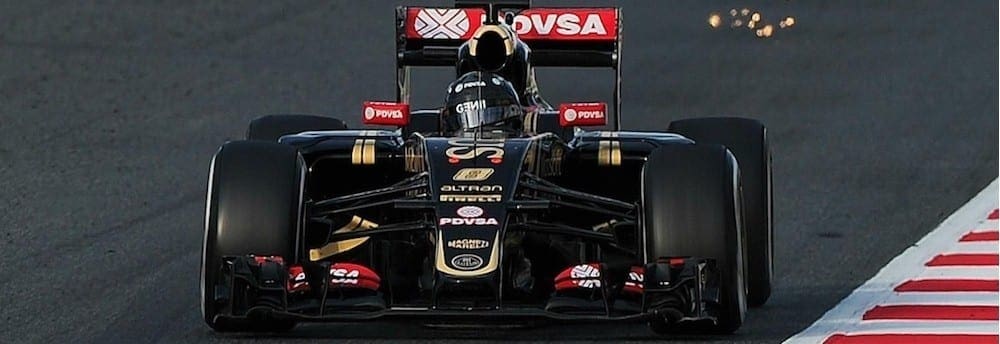Romain Grosjean lamenta ter que ceder seu carro em mais um treino livre