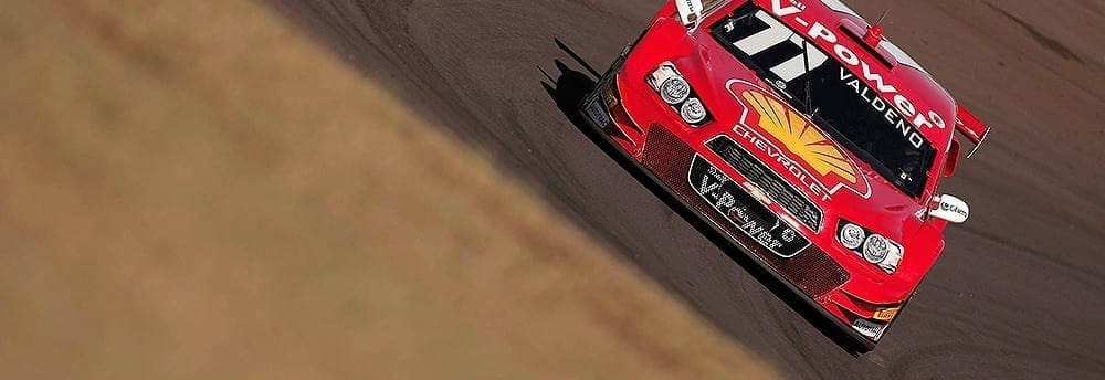 Valdeno Brito larga da pole-position em Cascavel