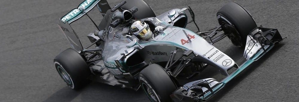 Lewis Hamilton lidera com facilidade sexta-feira na Itália