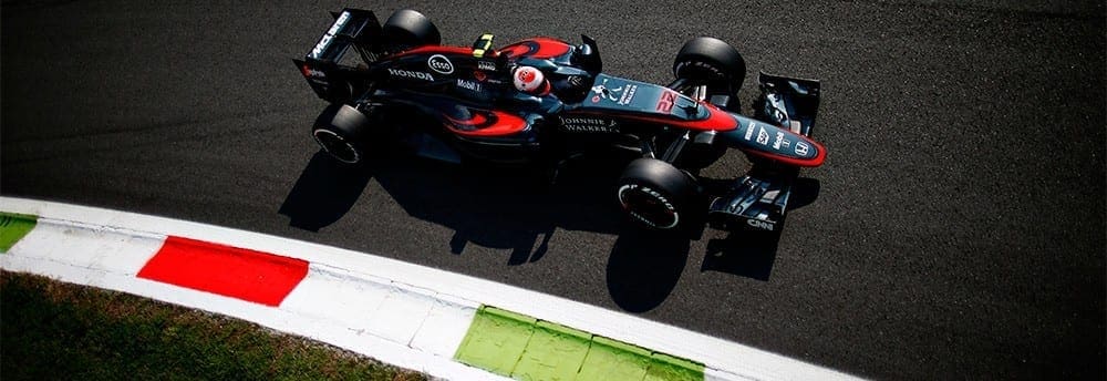 Sem conseguir alcançar ninguém, Button lamenta falta de disputa com Alonso