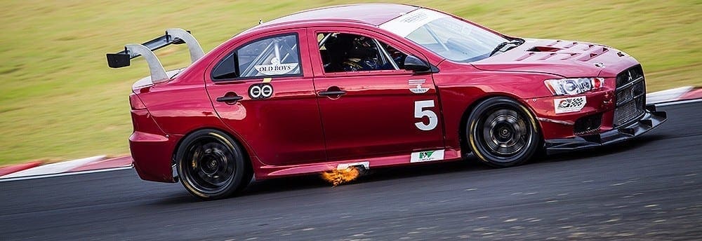 Mitsubishi Lancer derrota Ferrari e fatura o título dos 500Km de São Paulo