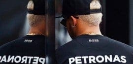 Hamilton pede desculpas por não respeitar homenagem a Justin Wilson