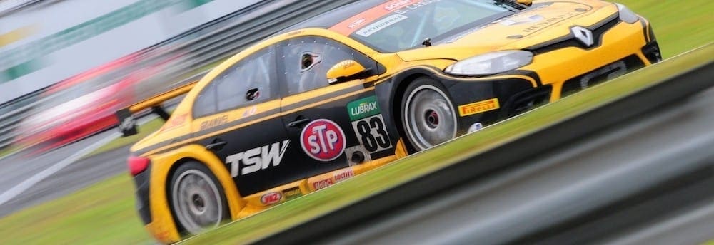 Renault faz dobradinha no grid com “estreantes”