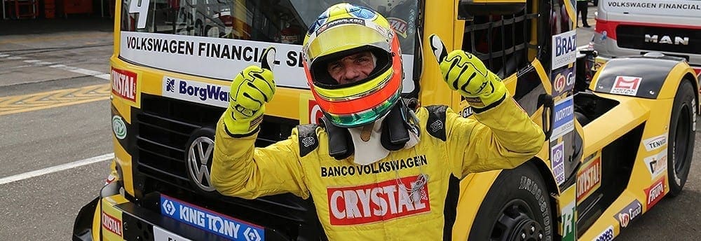 Felipe Giaffone larga na pole da Truck em Curitiba