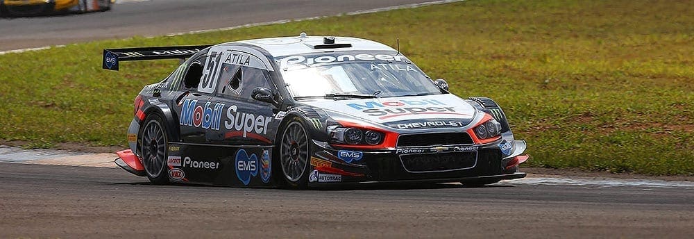 Átila Abreu avança 11 posições em Campo Grande apesar de carro instável