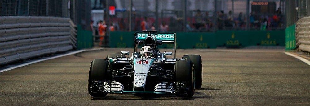 Lewis Hamilton culpa os pneus por ter somente o quinto melhor tempo Lewis Hamilton culpa os pneus por ter somente o quinto melhor tempo