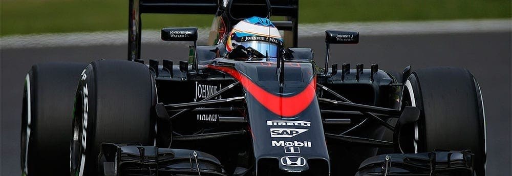 Fernando Alonso comemora a melhor volta da sua carreira em Suzuka