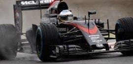 Fernando Alonso e Roberto Merhi são punidos por troca de motores