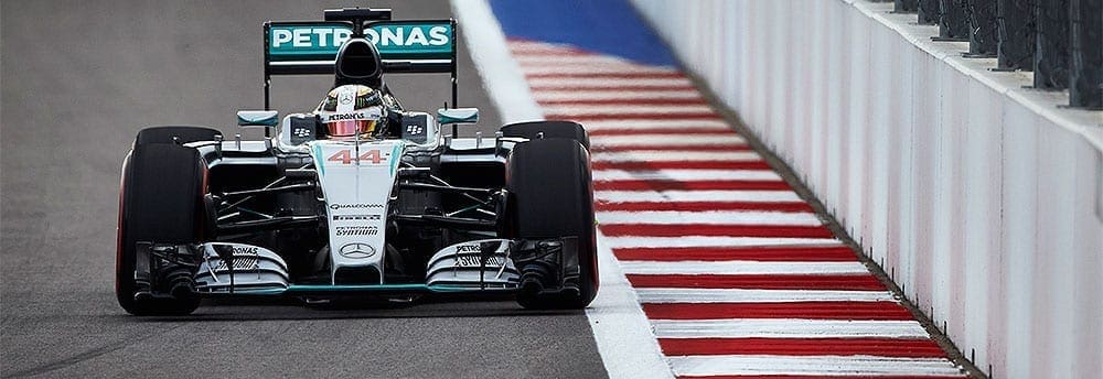 Marcado por abandonos, Lewis Hamilton vence agitado GP da Rússia
