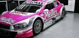 Carro de Rubens Barrichello vira Rosa contra o Câncer de mama
