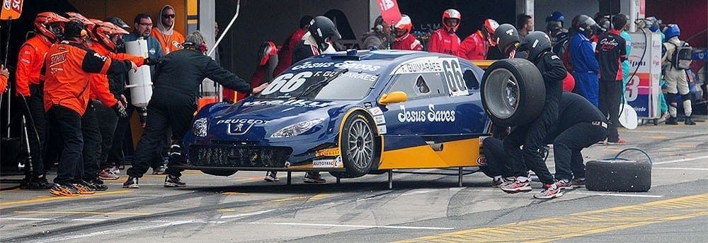 Felipe Guimarães pontua em sua estreia na Stock Car